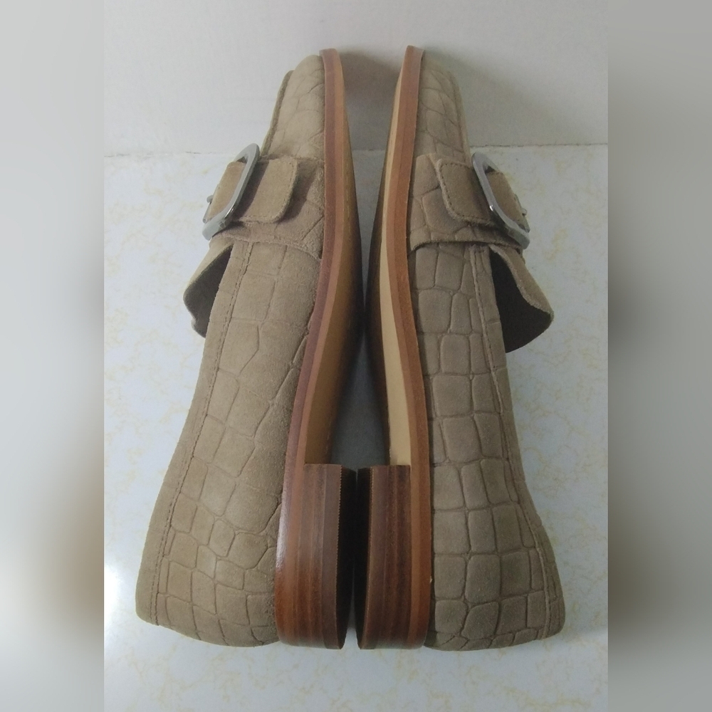 Vince Camuto Tan Women's Loafers Size (9) New Without Box - Picture 4 of 7